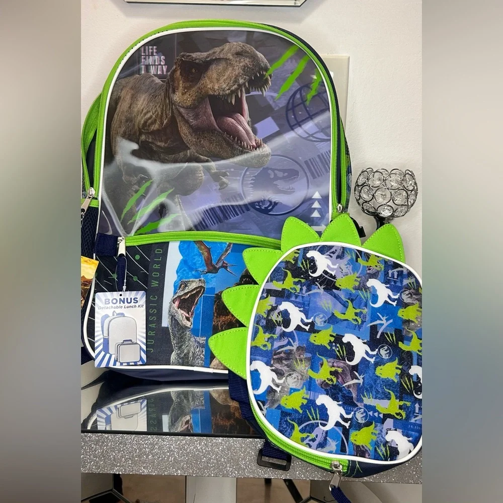 🔥 Jurassic World Backpack 3D Dinosaur Kids School Bag New With Tags